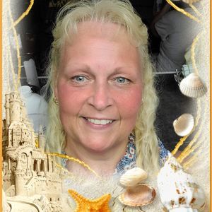 Meet your Posher, April